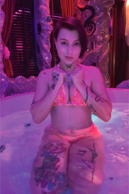 Video 46 - JOI (aftrekinstructies) in een bubbelbad met countdown - Liefs Anne